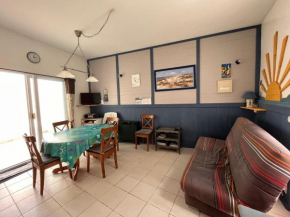 Maison avec cour, à 25m de la plage, proche centre et commerces - FR-1-197-573